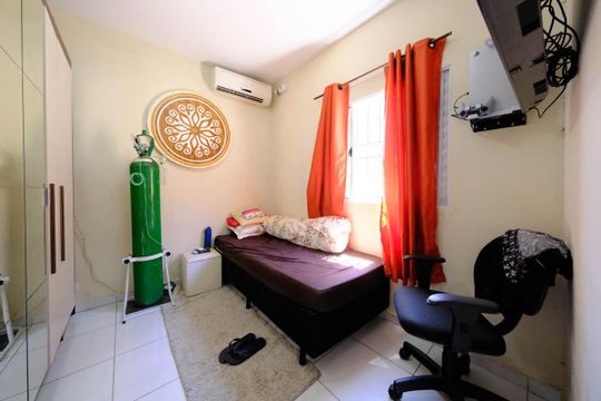 Quarto de casa à venda com 3 quartos, 138m² em Jardim Três Marias, São Paulo