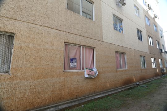Placa visível  de apartamento para alugar com 2 quartos, 42m² em Rio Branco, Canoas