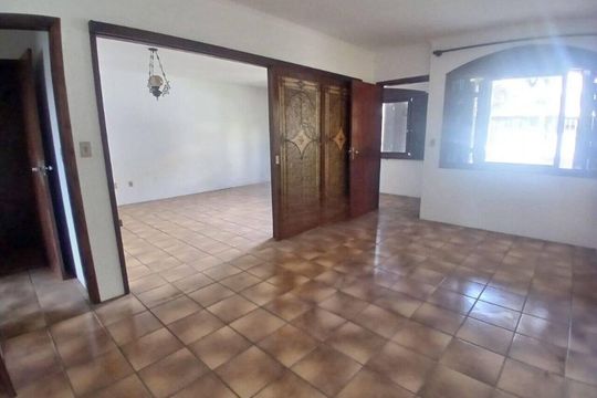 Casa para alugar com 3 quartos, 280m² em Sarandi, Porto Alegre