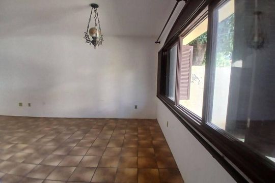 Casa para alugar com 3 quartos, 280m² em Sarandi, Porto Alegre