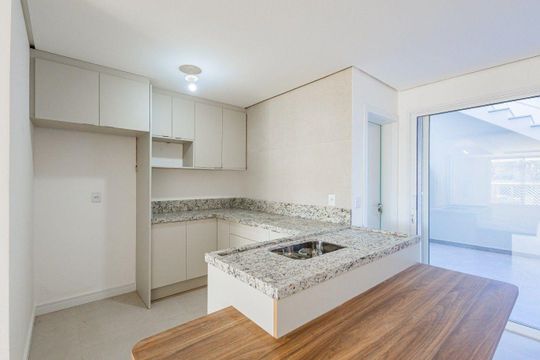Cozinha de casa de condomínio para alugar com 3 quartos, 195m² em Jardim Itu, Porto Alegre