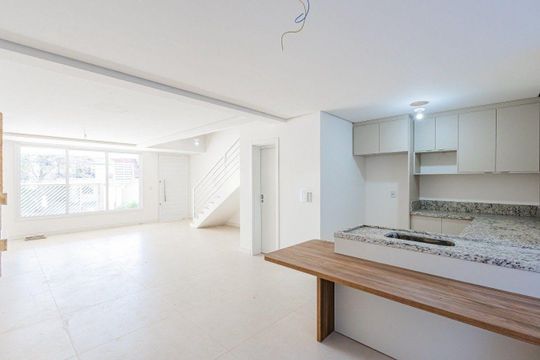 Sala de casa de condomínio para alugar com 3 quartos, 195m² em Jardim Itu, Porto Alegre