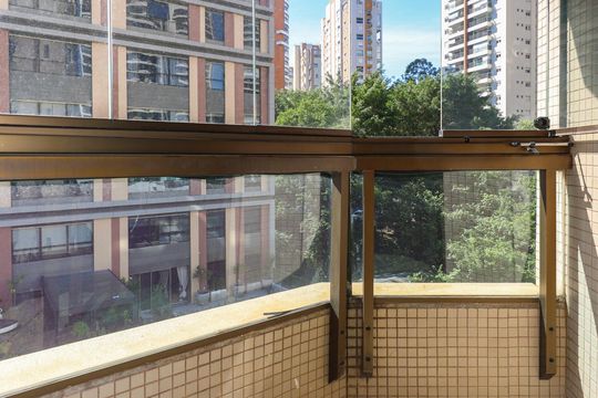 Varanda de apartamento para alugar com 3 quartos, 286m² em Jardim Fonte do Morumbi, São Paulo