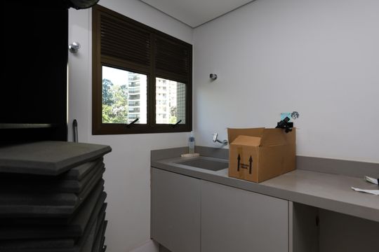 Apartamento para alugar com 3 quartos, 250m² em Jardim Fonte do Morumbi, São Paulo