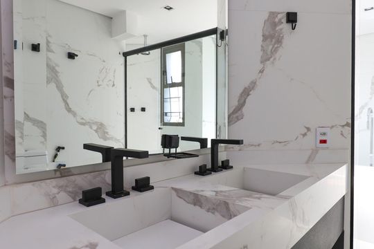 Apartamento para alugar com 3 quartos, 250m² em Jardim Fonte do Morumbi, São Paulo
