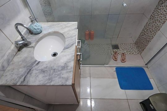 Banheiro de casa para alugar com 2 quartos, 70m² em São Luís, Canoas