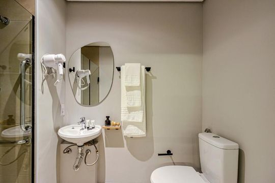 Banheiro de kitnet/studio à venda com 1 quarto, 27m² em Consolação, São Paulo