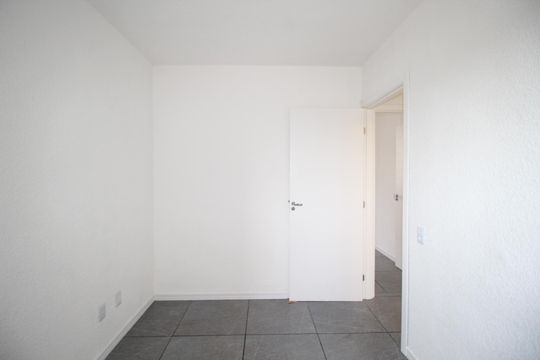 Quarto 1 de apartamento à venda com 2 quartos, 41m² em Mário Quintana, Porto Alegre