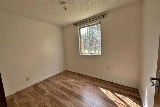 Quarto de apartamento à venda com 2 quartos, 40m² em Jardim Dona Leopoldina, Porto Alegre