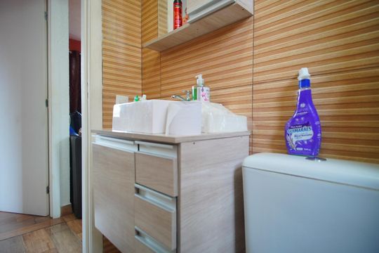 Banheiro Corredor de apartamento à venda com 2 quartos, 180m² em Jardim Dona Leopoldina, Porto Alegre