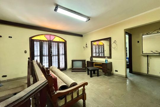 Sala de casa à venda com 3 quartos, 430m² em Jardim Itacolomi, São Paulo