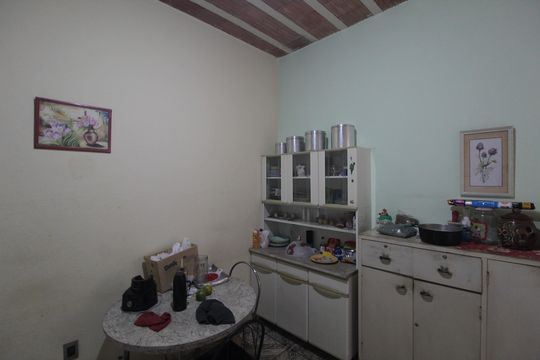 Cozinha de casa à venda com 3 quartos, 360m² em Copacabana, Belo Horizonte