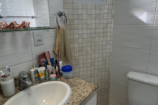 Banheiro da Suíte de apartamento à venda com 2 quartos, 75m² em Jardim Bela Vista, Santo André