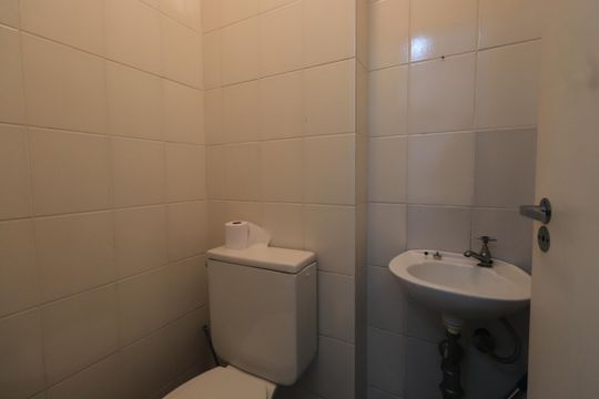 Banheiro de serviço de apartamento para alugar com 3 quartos, 68m² em Vila Formosa, São Paulo