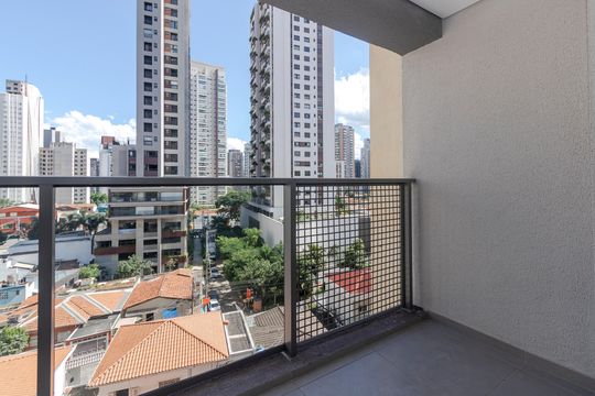 Varanda de kitnet/studio para alugar com 1 quarto, 25m² em Santo Amaro, São Paulo