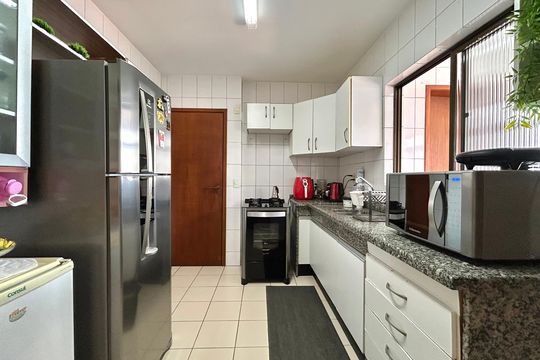 Cozinha  de apartamento para alugar com 4 quartos, 240m² em Centro, Florianópolis