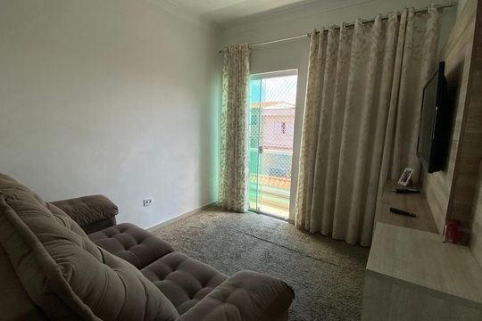 Casa à venda com 3 quartos, 111m² em Vila Carmosina, São Paulo