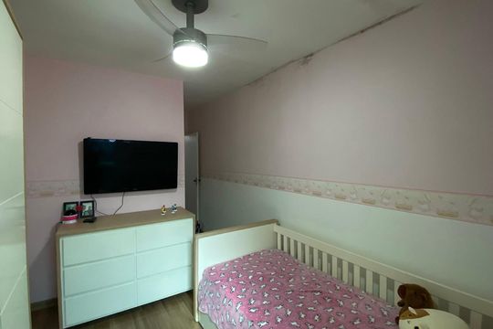 Quarto de casa à venda com 3 quartos, 111m² em Vila Carmosina, São Paulo
