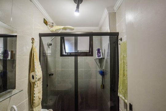 Banheiro Social de apartamento à venda com 3 quartos, 80m² em Vila Apiai, Santo André