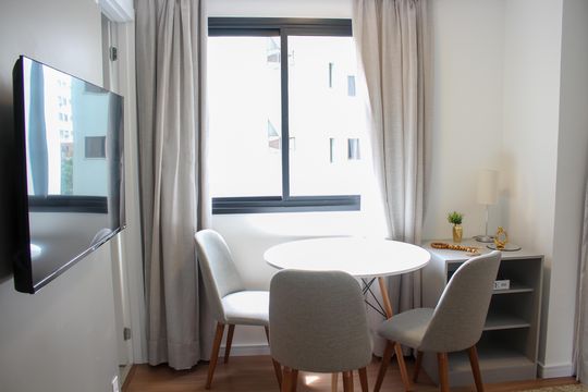 Sala/Quarto - Mesa de Jantar de apartamento à venda com 1 quarto, 25m² em Higienópolis, São Paulo