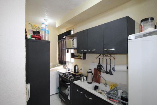 Cozinha de apartamento à venda com 2 quartos, 44m² em Sarandi, Porto Alegre