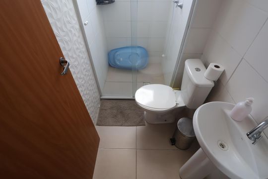 Banheiro de apartamento à venda com 2 quartos, 41m² em São José, Canoas