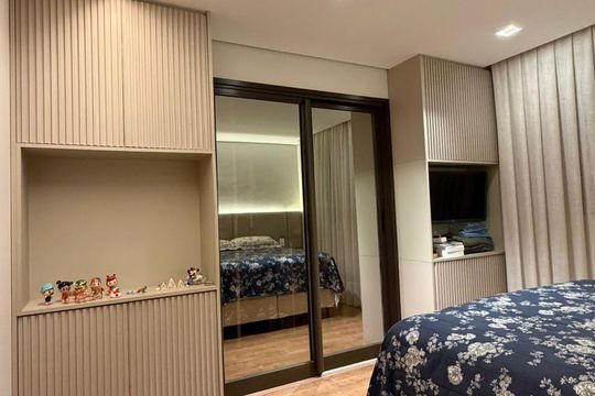 Quarto  de apartamento à venda com 4 quartos, 259m² em Funcionários, Belo Horizonte