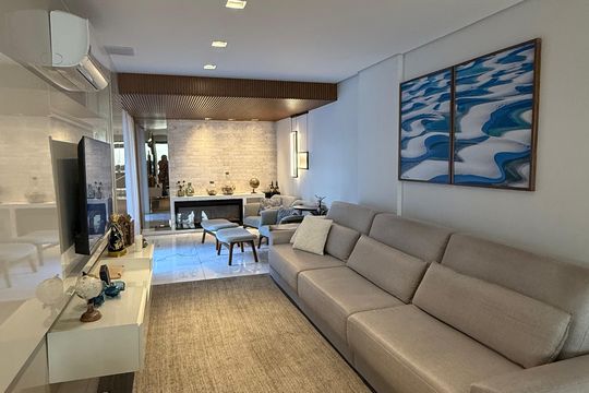 Apartamento à venda com 4 quartos, 259m² em Funcionários, Belo Horizonte