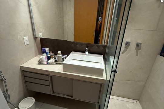 Banheiro  de apartamento à venda com 4 quartos, 259m² em Funcionários, Belo Horizonte
