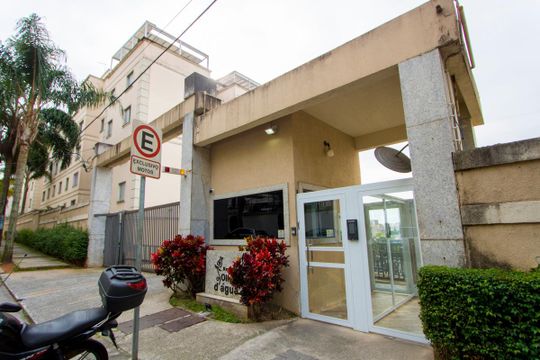 Fachada de apartamento à venda com 3 quartos, 130m² em Parque Sao Vicente, Santo André