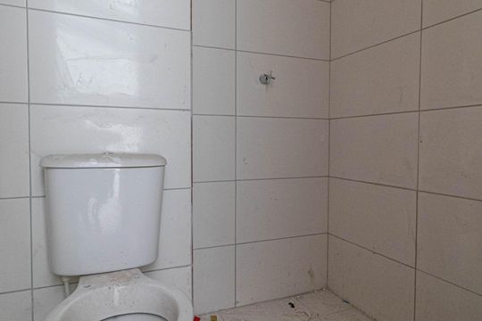 Banheiro de apartamento à venda com 2 quartos, 45m² em Vila Uniao (zona Leste), São Paulo