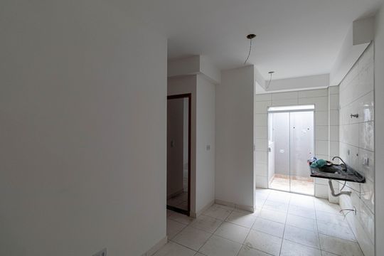 Sala e Cozinha  de apartamento à venda com 2 quartos, 45m² em Vila Uniao (zona Leste), São Paulo