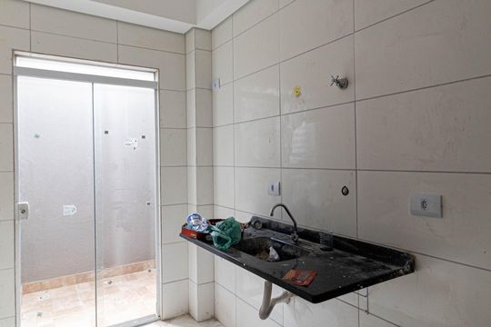 Sala e Cozinha  de apartamento à venda com 2 quartos, 45m² em Vila Uniao (zona Leste), São Paulo