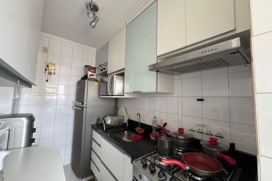 Cozinha de apartamento à venda com 3 quartos, 72m² em Conceicao, Osasco