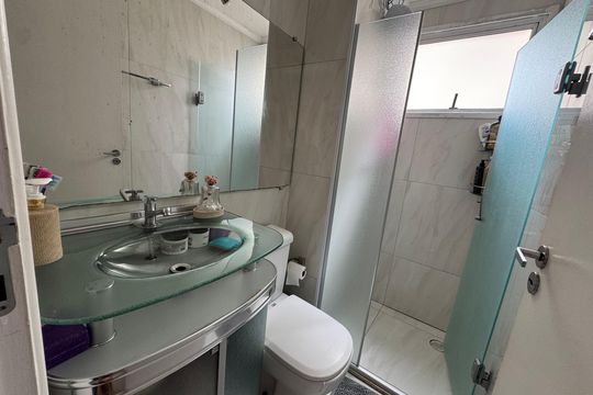Banheiro de apartamento à venda com 3 quartos, 72m² em Conceicao, Osasco