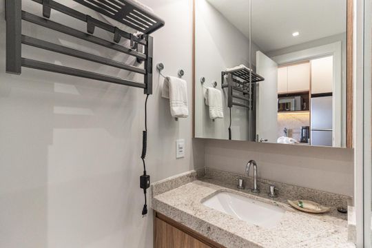Banheiro de kitnet/studio à venda com 1 quarto, 35m² em Higienópolis, São Paulo