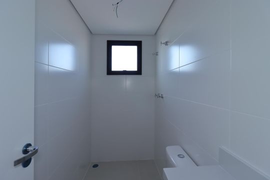 Banheiro Social de apartamento à venda com 2 quartos, 58m² em Vila Valparaíso, Santo André