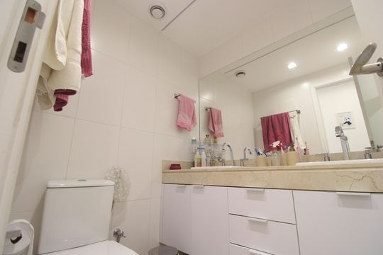 Banheiro da suíte 2 de apartamento para alugar com 4 quartos, 328m² em Barra Olímpica, Rio de Janeiro