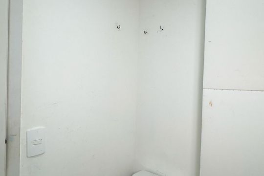 Banheiro de kitnet/studio à venda com 1 quarto, 15m² em Vila Plana, São Paulo