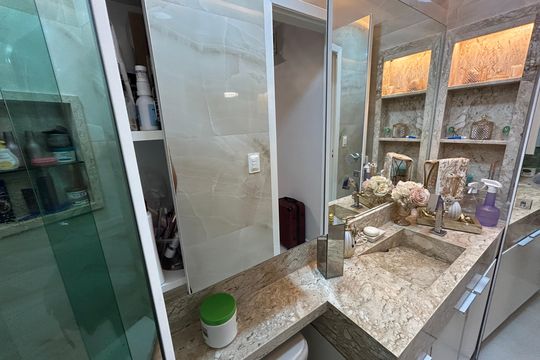 Banheiro da Suíte de apartamento à venda com 3 quartos, 85m² em Del Castilho, Rio de Janeiro