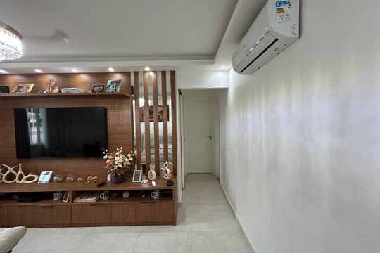 Corredor de apartamento à venda com 3 quartos, 85m² em Del Castilho, Rio de Janeiro