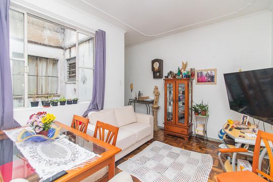 Sala de apartamento à venda com 2 quartos, 49m² em Menino Deus, Porto Alegre