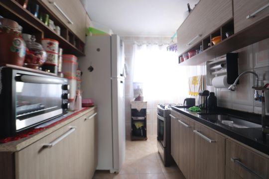 Cozinha de apartamento à venda com 2 quartos, 43m² em Fazenda da Juta, São Paulo