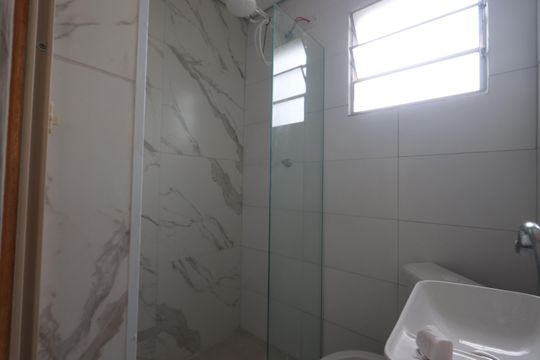 Banheiro de casa à venda com 2 quartos, 160m² em Jardim Tiete, São Paulo