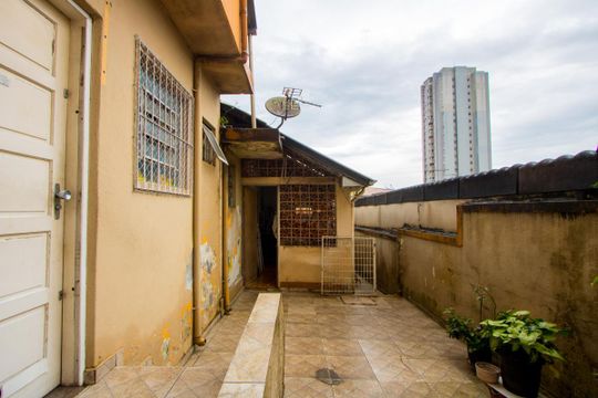Quintal de casa para alugar com 2 quartos, 49m² em Vila Tibiriçá, Santo André