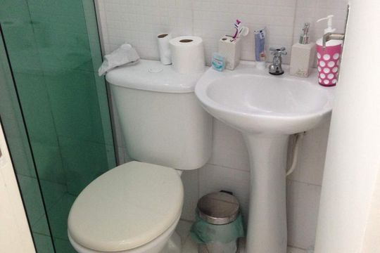 Banheiro de apartamento à venda com 2 quartos, 50m² em República, São Paulo