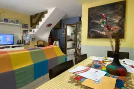 Sala de casa de condomínio para alugar com 4 quartos, 140m² em Itapuã, Salvador