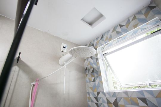 Banheiro de apartamento à venda com 2 quartos, 52m² em Pechincha, Rio de Janeiro