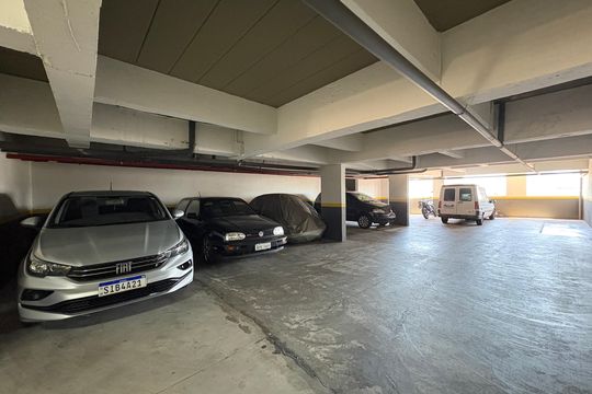 Garagem de apartamento à venda com 2 quartos, 49m² em Vila Santa Edwiges, São Paulo