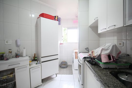 Cozinha de apartamento à venda com 2 quartos, 65m² em Vila Pirajussara, São Paulo
